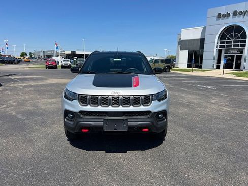 Certified 2025 Jeep Compass Trailhawk AWD/4WD image 2