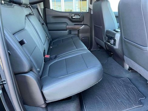 Used 2022 GMC Sierra 1500 SLT w/ SLT Premium Package image 18