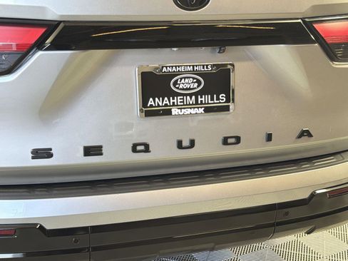 Used 2024 Toyota Sequoia Platinum image 32