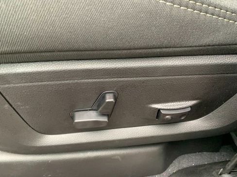 New 2026 RAM 2500 Big Horn AWD/4WD image 16