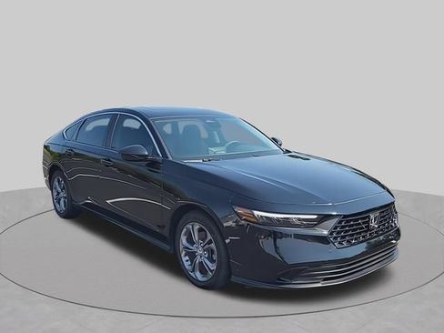 Used 2024 Honda Accord EX image 2
