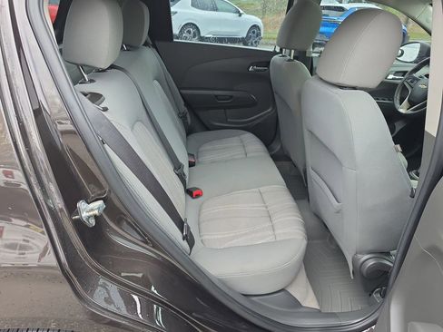 Used 2015 Chevrolet Sonic LT w/ Fun and Sun Package FWD image 27