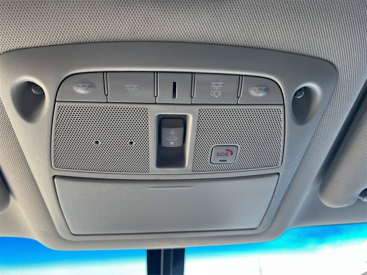 Used 2020 Nissan Pathfinder SL AWD/4WD image 28