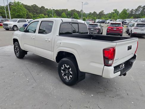 Used 2023 Toyota Tacoma SR AWD/4WD image 5