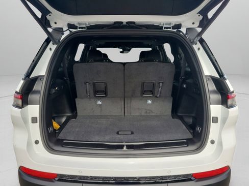 New 2025 Jeep Grand Cherokee L Altitude image 7