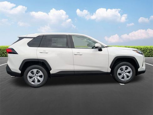 New 2025 Toyota RAV4 LE image 3