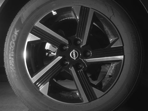 Used 2025 Nissan Sentra SV image 15