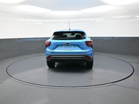 Used 2025 Chevrolet Trax RS image 4