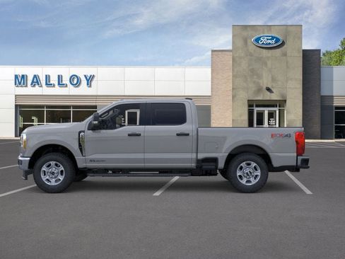 New 2026 Ford F250 XLT w/ FX4 Off-Road Package AWD/4WD image 3