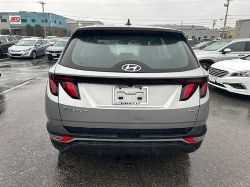 Used 2024 Hyundai Tucson SE AWD/4WD image 5