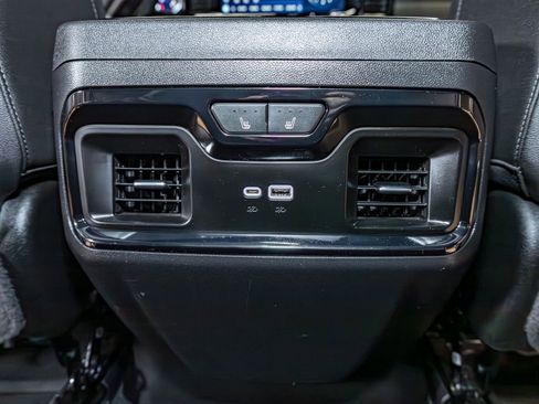 Used 2022 Chevrolet Silverado 1500 ZR2 w/ Technology Package image 24