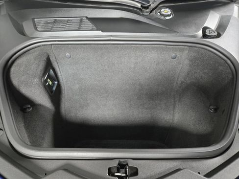 Used 2025 Chevrolet Corvette Stingray Coupe w/ Z51 Performance Package image 20