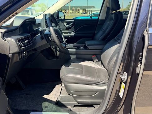 Used 2023 Lincoln Aviator AWD image 18