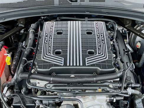 Used 2019 Chevrolet Camaro ZL1 image 30