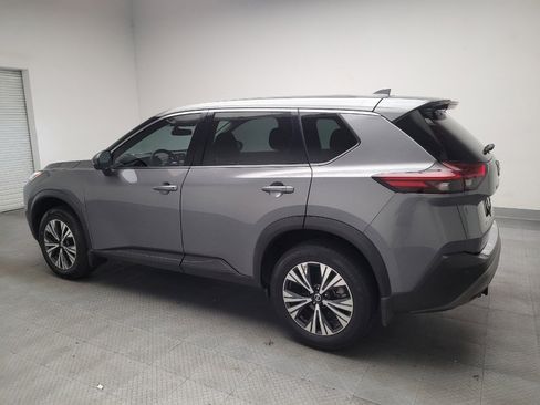 Used 2021 Nissan Rogue SV FWD image 3
