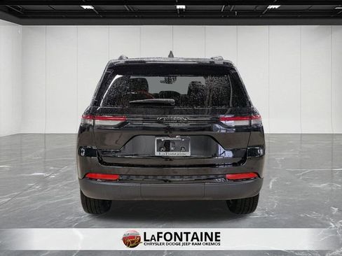 New 2025 Jeep Grand Cherokee Limited image 4