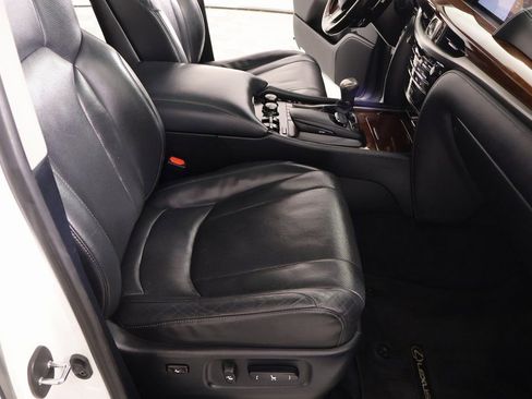 Used 2018 Lexus LX 570 4WD w/ Luxury Package image 15