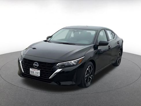 Used 2025 Nissan Sentra SV image 7