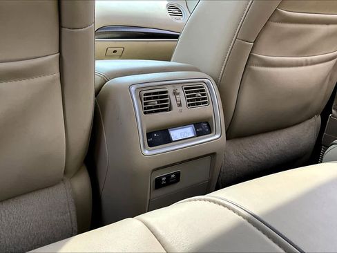 Used 2019 INFINITI QX60 Luxe w/ Essential Package image 34