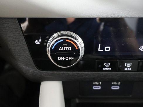 New 2025 Mitsubishi Outlander SE image 51