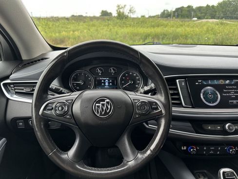 Used 2019 Buick Enclave Essence FWD image 33