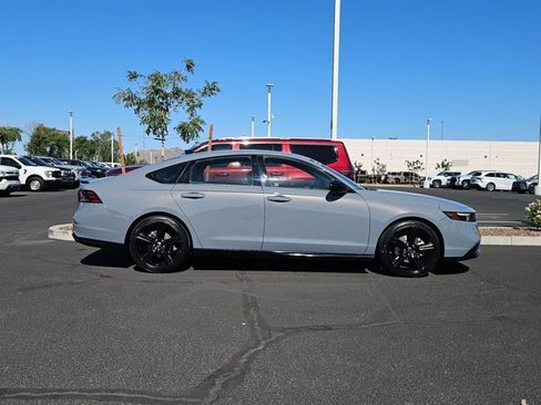 Used 2023 Honda Accord Sport image 4