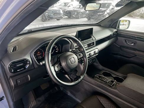 Certified 2025 Honda Pilot Sport image 11