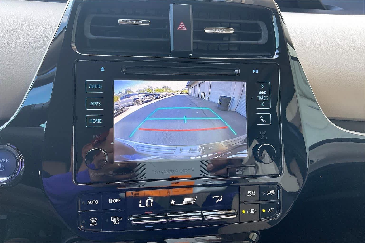 Used 2018 Toyota Prius Three FWD image 27