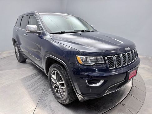 Used 2018 Jeep Grand Cherokee Limited w/ Trailer Tow Group IV image 3