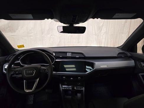 Certified 2025 Audi Q3 2.0T Premium w/ Convenience Package image 29