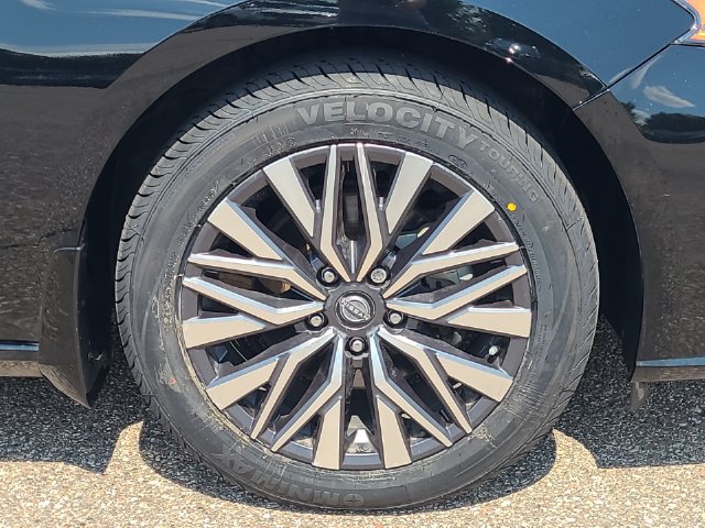 Used 2024 Nissan Altima 2.5 SV AWD/4WD image 9