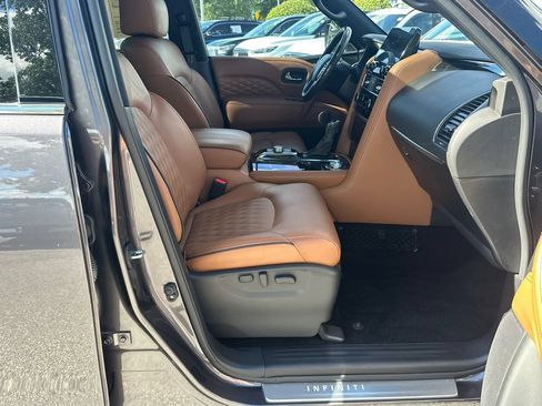 Used 2022 INFINITI QX80 Sensory w/ All-Season Package AWD/4WD image 11