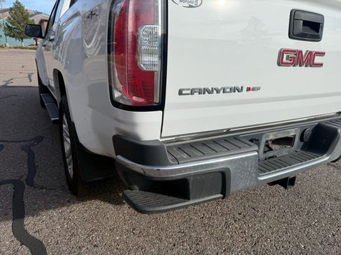 Used 2017 GMC Canyon SLT image 25