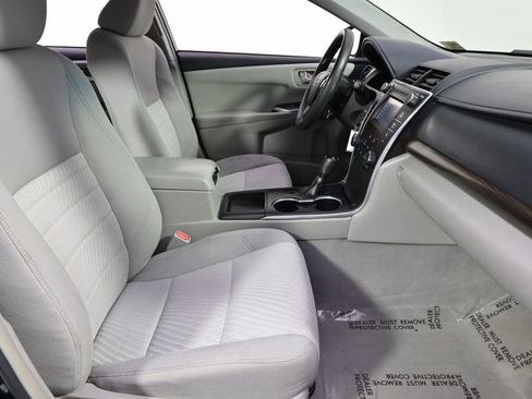 Used 2015 Toyota Camry LE image 16
