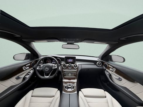 Used 2018 Mercedes-Benz C 300 4MATIC Sedan image 13