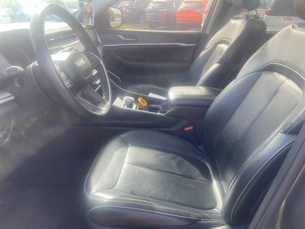 Used 2021 Jeep Grand Cherokee L Limited AWD/4WD image 36