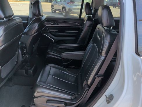 Used 2021 Jeep Grand Cherokee L Limited image 39