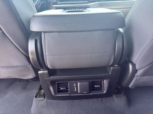 Used 2025 Chevrolet Silverado 1500 LT AWD/4WD image 33