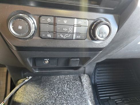 Used 2017 Ford F550 2WD Regular Cab Super Duty image 26