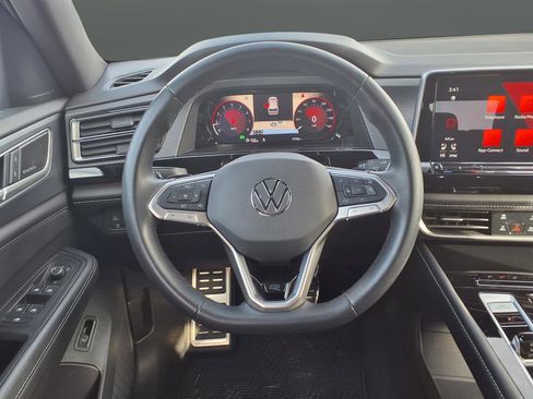 Used 2024 Volkswagen Atlas Cross Sport SEL Premium R-Line image 18