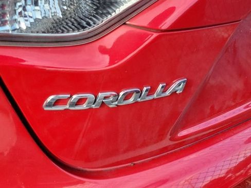 Used 2020 Toyota Corolla LE image 5