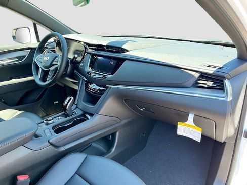 New 2025 Cadillac XT5 Luxury w/ LPO, Floor Liner Package image 28