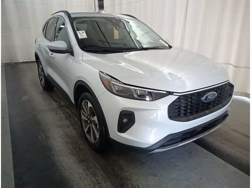 Used 2025 Ford Escape Platinum AWD/4WD image 5
