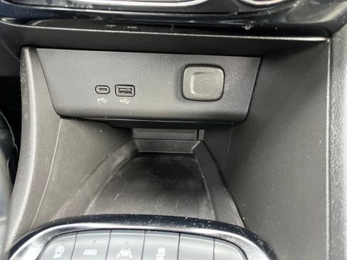 Used 2025 Buick Encore GX Sport Touring w/ Comfort Package AWD/4WD image 26
