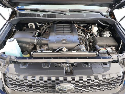 Used 2018 Toyota Tundra Platinum image 12