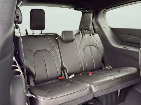 New 2026 Chrysler Pacifica Select w/ S Appearance Package AWD/4WD image 41
