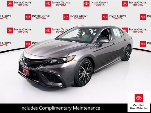 Certified 2023 Toyota Camry SE image 1