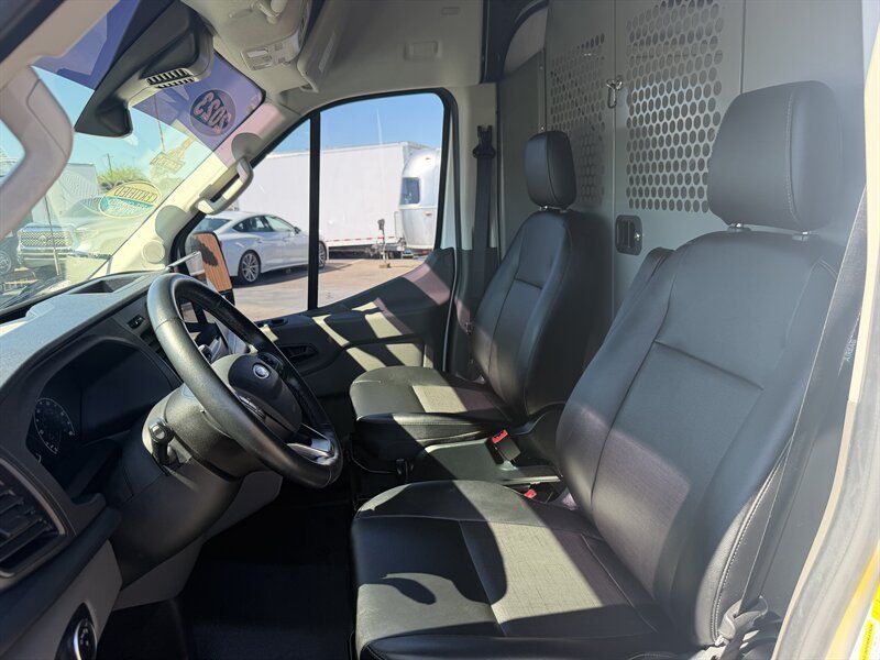 Used 2023 Ford E-Transit Medium Roof RWD image 12