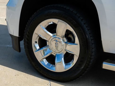 Used 2017 Chevrolet Tahoe LT w/ LT Signature Package image 57