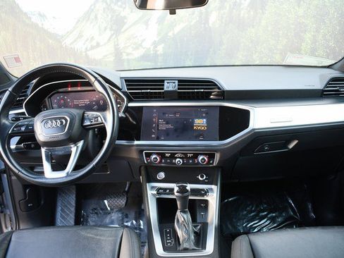 Used 2020 Audi Q3 2.0T Premium w/ Convenience Package image 18